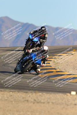 media/Dec-10-2023-SoCal Trackdays (Sun) [[0ce70f5433]]/Turn 12 (2pm)/